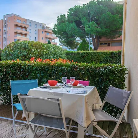 Charming T2 100 Meters From The