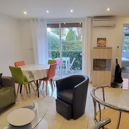 Apartment Charming T2 100 Meters From The *