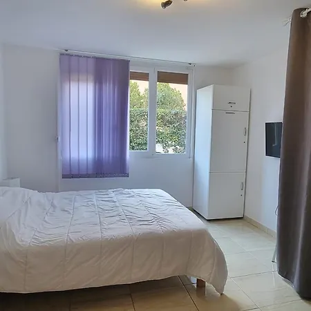 Apartment Charming T2 100 Meters From The
