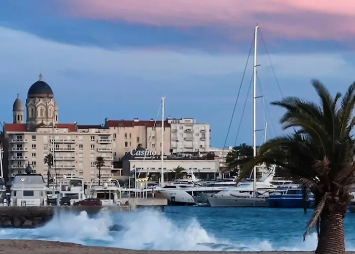 Charming T2 100 Meters From The