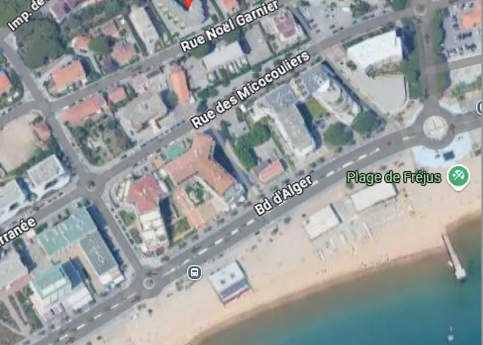 Charming T2 100 Meters From The * Fréjus