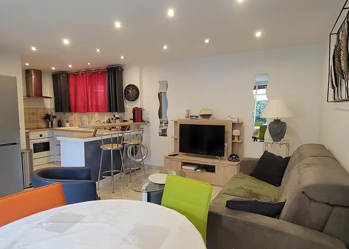 Charming T2 100 Meters From The Lejlighed Fréjus