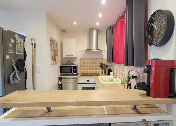 Charming T2 100 Meters From The *